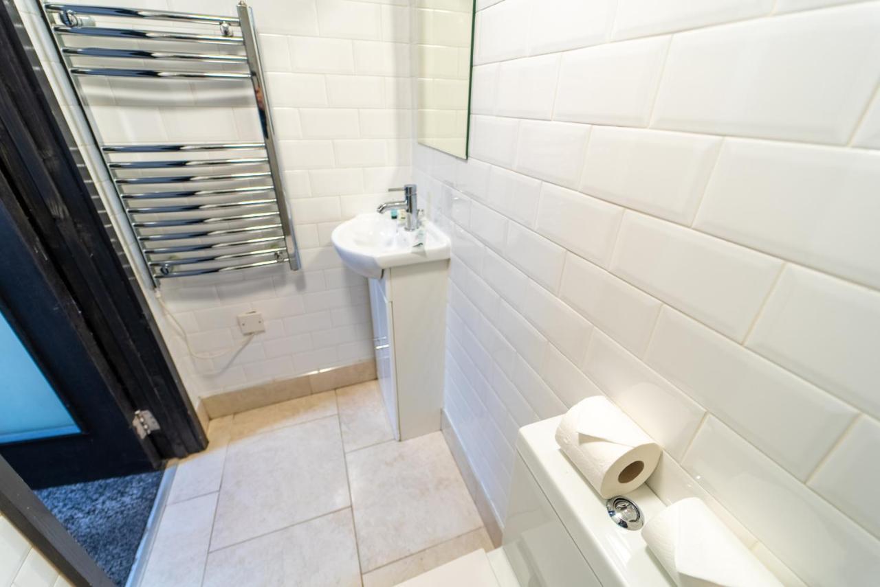 Staysa Equipped Studios Near Qe And Uob In Guesthouse Close To The City! Birmingham Camera foto
